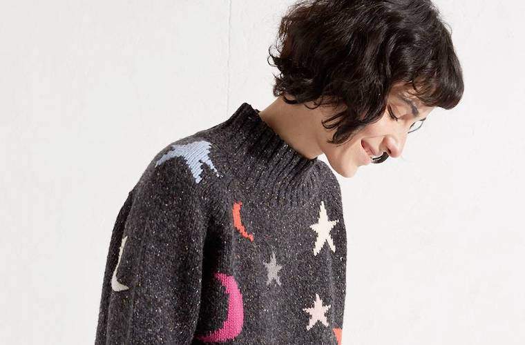 13 Sweaters para mantener fuertes a su oficina Hygge Vibes