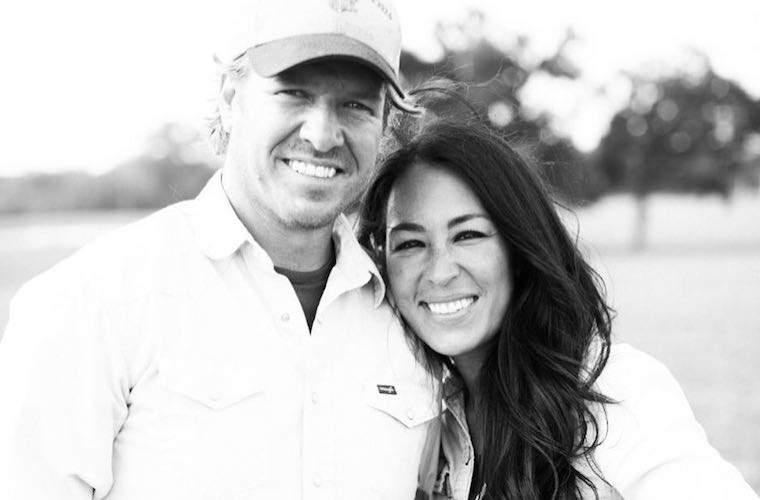 Chip og Joanna Gaines forventer, at en * femte * baby vil fylde deres sunde hjem