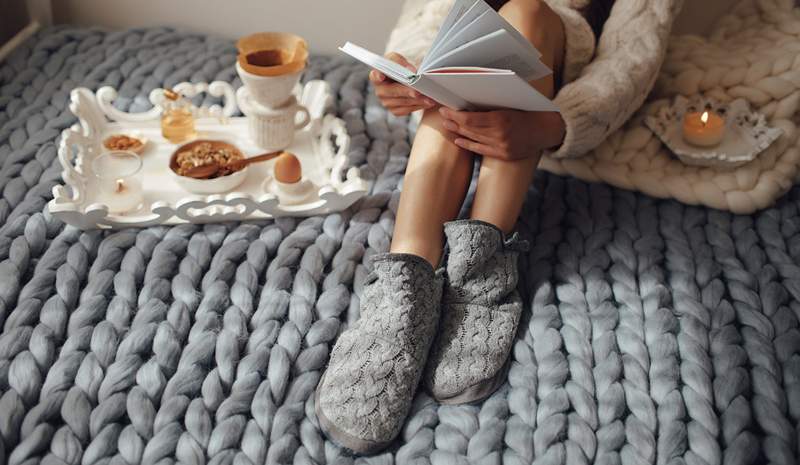 23 beste slipper sokken die de voeten de hele winter lang warm en geroosterd houden