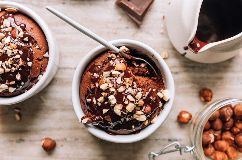 Hoe je ontstekingsremmende maple chocolade lava-cake maakt in een instant pot (of slowcooker)