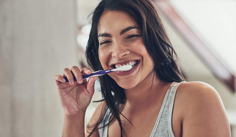 Los dentistas dicen que los cepillos de dientes blandos son más suaves en las encías y el esmalte, hay 12 de lo mejor para comprar