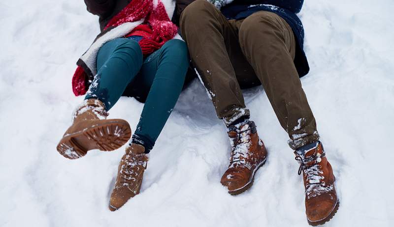 A marca por trás das botas de inverno favoritas de Jennifer Aniston está tendo uma grande venda no final da temporada agora