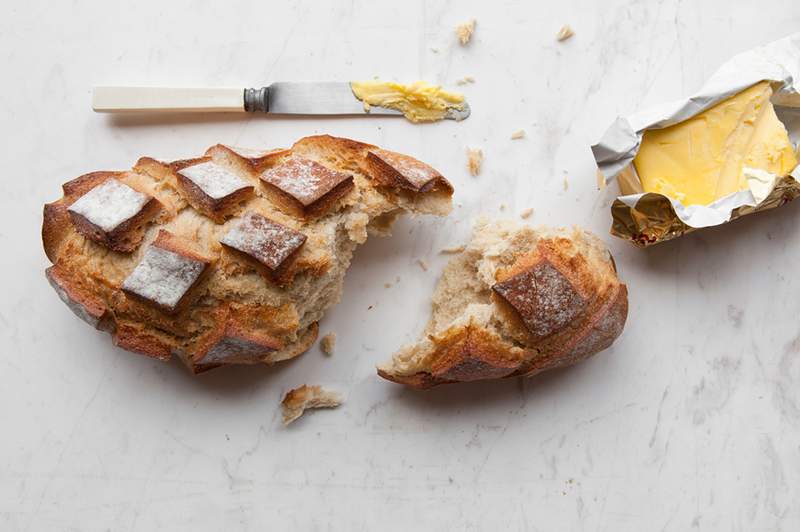 Soy gastroenterólogo, y este es el simple pan de masa fermentada que como todos los días para la salud intestinal y la regularidad