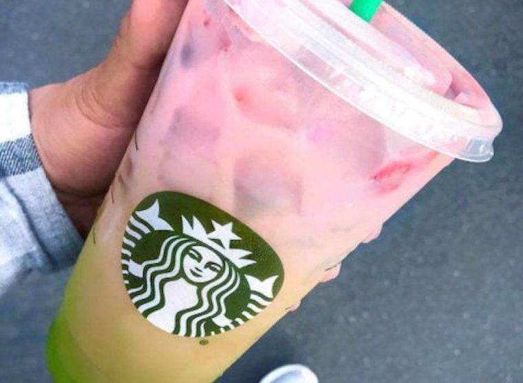 Denna hemliga Starbucks matcha dryck tar över Instagram