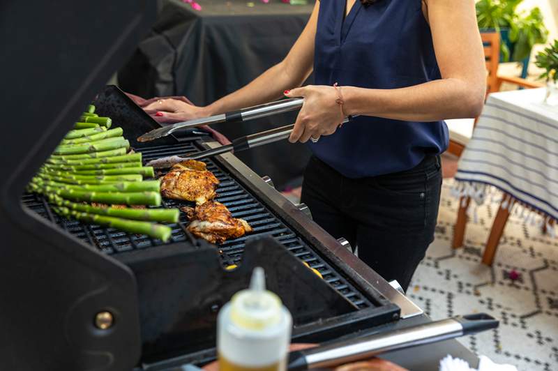 Miért kellene mindig tisztítani a grilljét egy hagymával