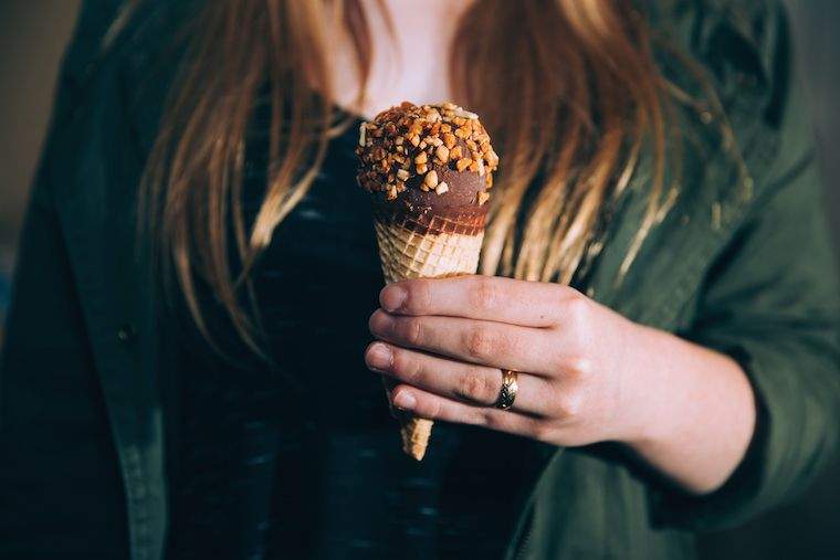 ¿Deberías comer galletas y helados antes de hacer ejercicio??