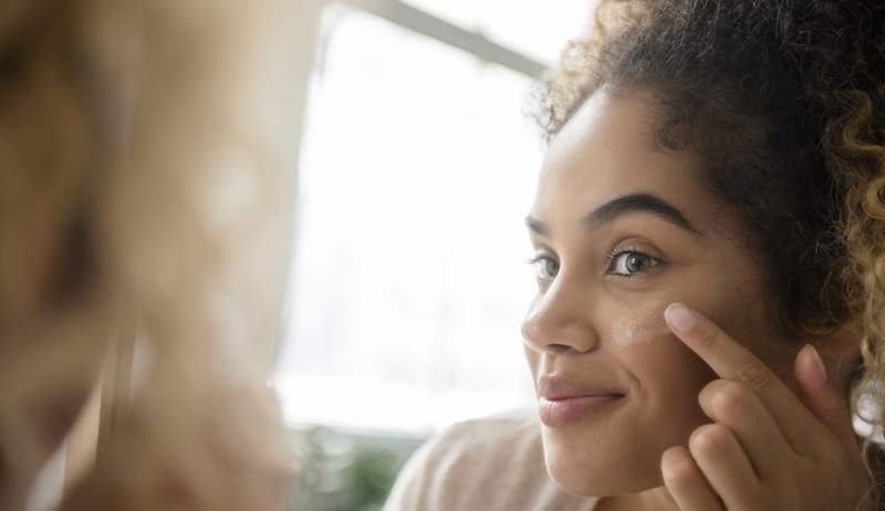 14 najlepších opaľovacích krémov pre citlivú pokožku, ktorá je schválená dermatológom