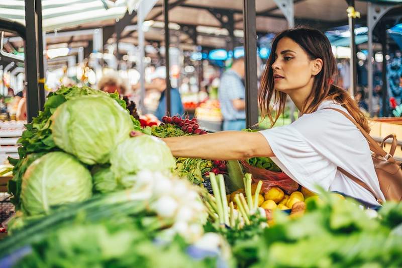 Zmeden, kaj pomeni jesti za okolje? Tukaj je, kako 4 strokovnjaki za trajnostni izdelki trgovina z živili