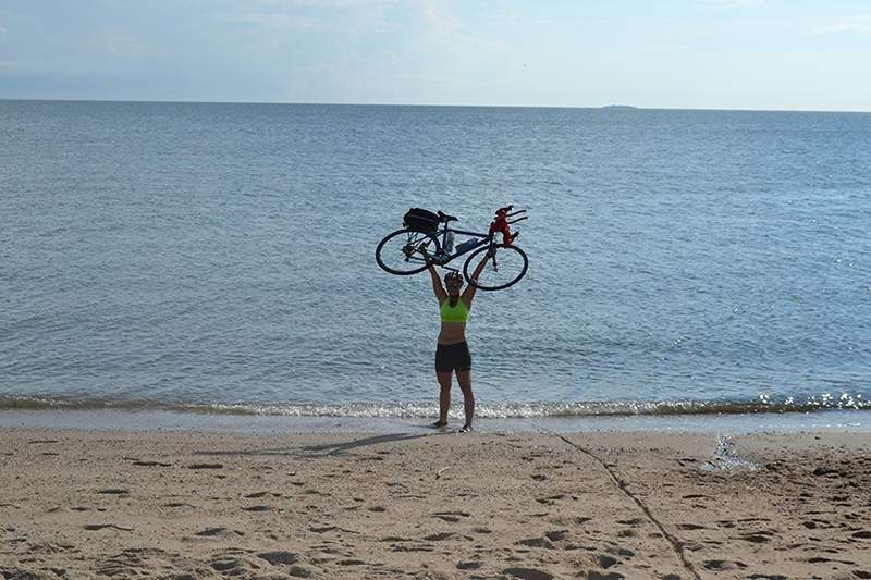 Ik reed 3700 mijl over het land op mijn fiets solo