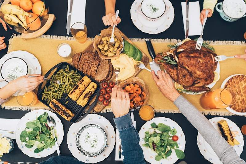 'Saya seorang ahli diet terdaftar, dan ini adalah cara saya membangun piring Thanksgiving saya'