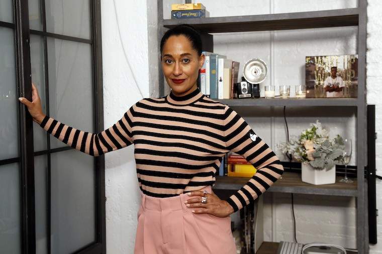 Kodėl „Tracee Ellis Ross“ mano, kad turėtumėte imtis skausmo gyvenime