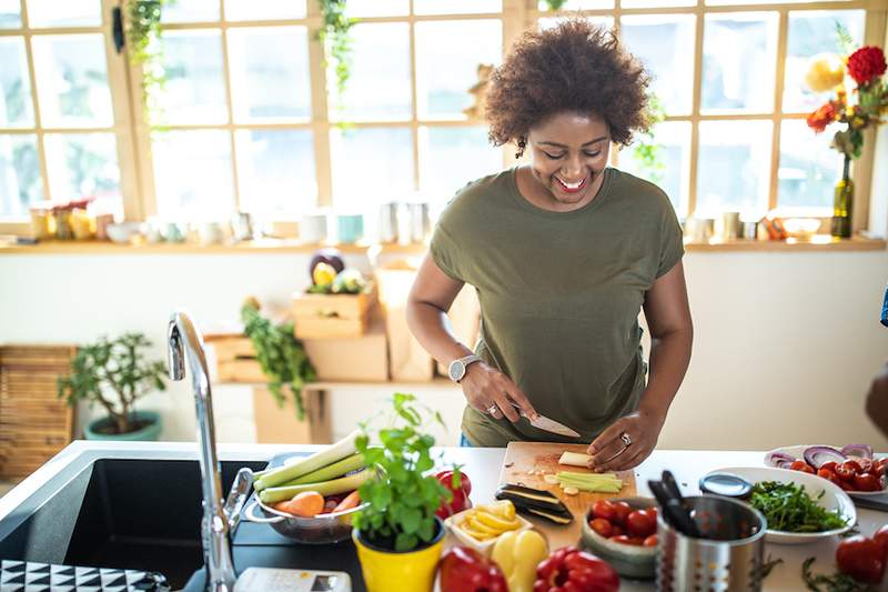 'Tidak mungkin mendapatkan cukup protein' dan 3 mitos lebih banyak tentang veganisme yang ditangkap oleh ahli diet