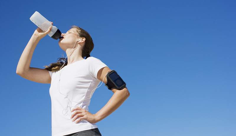 Warum schmeckt Wasser nach einem intensiven Training süß?? Ich bat eine RD, es herauszufinden