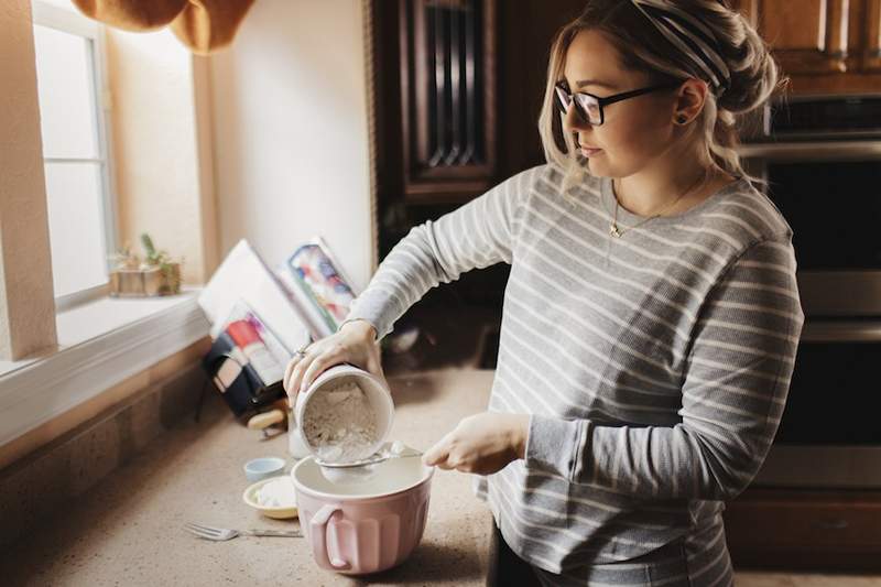 Hier ist, was Sie über Arrowroot Powder wissen müssen, dem glutenfreien Backnot