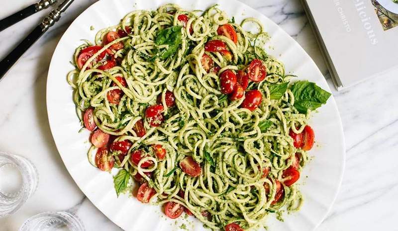 20 veganistische courgette recepten voor elke maaltijd die je metabolisme gezond kunnen houden